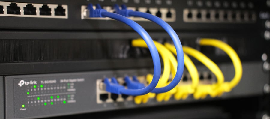 installer-une-baie-informatique-ou-tout-pour-bien-installer-une-baie-de-brassage
